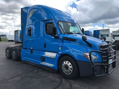 Freightliner Cascadia 126 Sleeper Semi Truck - 72" Integral Sleeper, 455HP, 12 Speed Automatic