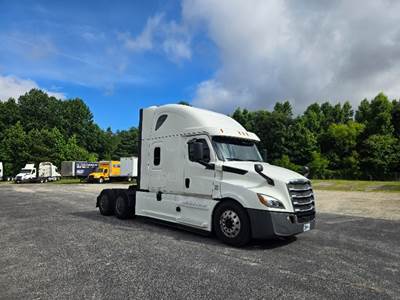 Freightliner Cascadia 126 Sleeper Semi Truck - 72" Integral Sleeper, 455HP, 12 Speed Automatic