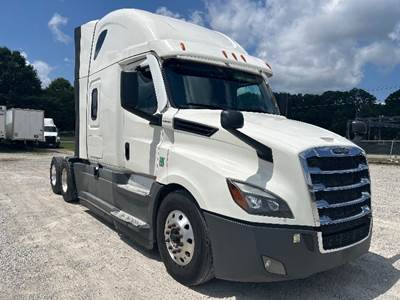 Freightliner Cascadia 126 Sleeper Semi Truck - 72" Integral Sleeper, 410HP, 12 Speed Automatic