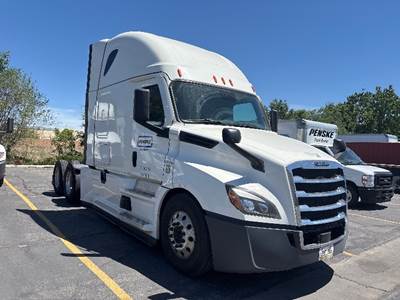 Freightliner Cascadia 126 Sleeper Semi Truck - 72" Integral Sleeper, 455HP, 12 Speed Automatic