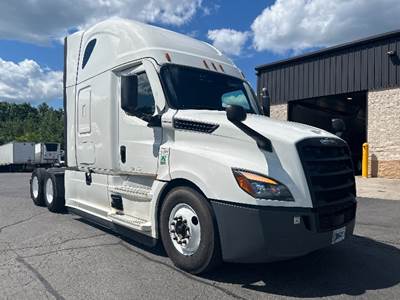 Freightliner Cascadia 126 Sleeper Semi Truck - 72" Integral Sleeper, 455HP, 12 Speed Automatic