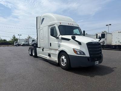 Freightliner Cascadia 126 Sleeper Semi Truck - 72" Integral Sleeper, 455HP, 12 Speed Automatic