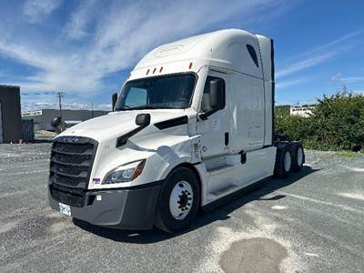 Freightliner Cascadia 126 Sleeper Semi Truck - 72" Integral Sleeper, 455HP, 12 Speed Automatic