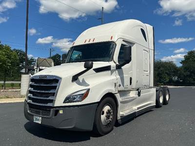 Freightliner Cascadia 126 Sleeper Semi Truck - 72" Integral Sleeper, 455HP, 12 Speed Automatic