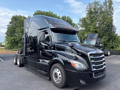 Freightliner Cascadia 126 Single Axle Sleeper Semi Truck - 72" Integral Sleeper, 600HP, 12 Speed Automatic