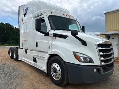 Freightliner Cascadia 126 Sleeper Semi Truck - 72" Integral Sleeper, 455HP, 12 Speed Automatic