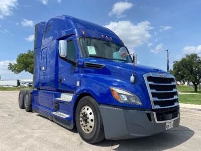 Freightliner Cascadia 126 Sleeper Semi Truck - 72" Integral Sleeper, 455HP, 12 Speed Automatic