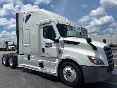 Freightliner Cascadia 126 Sleeper Semi Truck - 72" Integral Sleeper, 455HP, 12 Speed Automatic