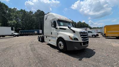 Freightliner Cascadia 126 Sleeper Semi Truck - 72" Integral Sleeper, 455HP, 10 Speed Manual