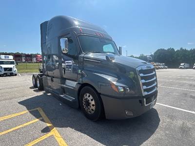 Freightliner Cascadia 126 Sleeper Semi Truck - 72" Integral Sleeper, 450HP, 12 Speed Automatic