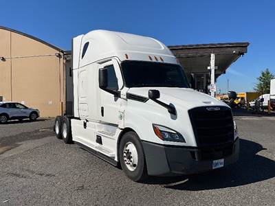 Freightliner Cascadia 126 Sleeper Semi Truck - 72" Integral Sleeper, 455HP, 12 Speed Automatic