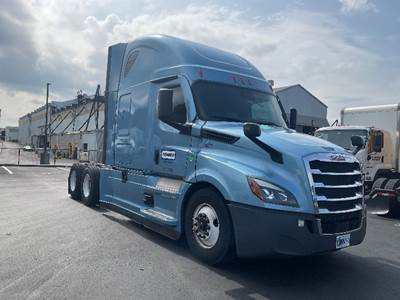 Freightliner Cascadia 126 Sleeper Semi Truck - 72" Integral Sleeper, 455HP, 12 Speed Automatic