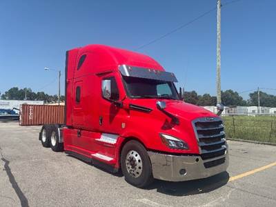 Freightliner Cascadia 126 Sleeper Semi Truck - 72" Integral Sleeper, 455HP, 12 Speed Automatic