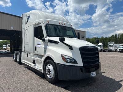 Freightliner Cascadia 126 Sleeper Semi Truck - 72" Integral Sleeper, 455HP, 12 Speed Automatic