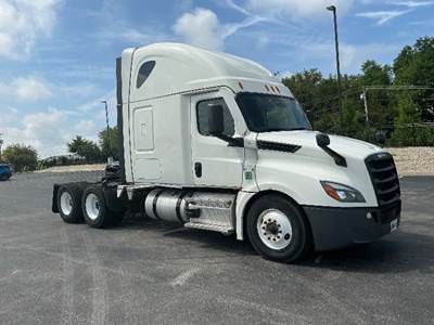 Freightliner Cascadia 126 Sleeper Semi Truck - 72" Integral Sleeper, 450HP, 12 Speed Automatic