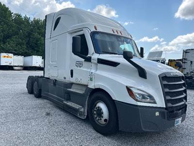 Freightliner Cascadia 126 Sleeper Semi Truck - 72" Integral Sleeper, 455HP, 12 Speed Automatic