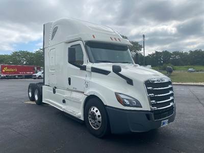 Freightliner Cascadia 126 Sleeper Semi Truck - 72" Integral Sleeper, 455HP, 12 Speed Automatic