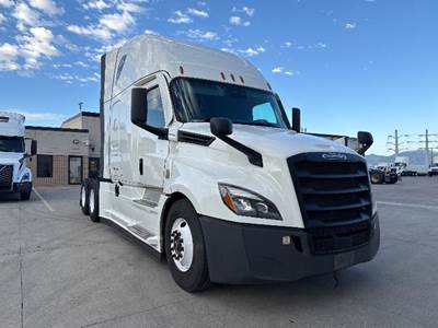 Freightliner Cascadia 126 Sleeper Semi Truck - 72" Integral Sleeper, 455HP, 12 Speed Automatic