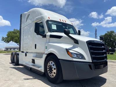 Freightliner Cascadia 126 Sleeper Semi Truck - 72" Integral Sleeper, 475HP, 12 Speed Automatic