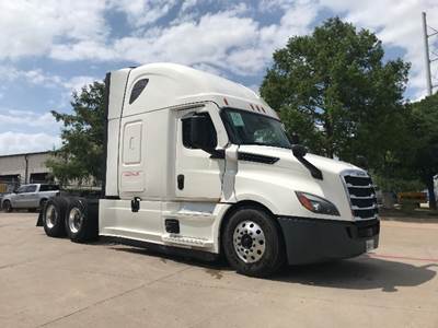 Freightliner Cascadia 126 Sleeper Semi Truck - 72" Integral Sleeper, 455HP, 12 Speed Automatic
