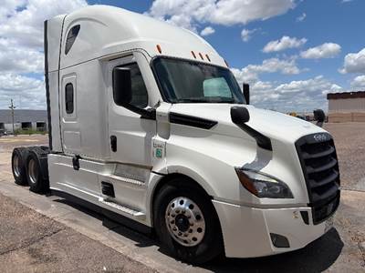 Freightliner Cascadia 126 Sleeper Semi Truck - 72" Integral Sleeper, 455HP, 12 Speed Automatic