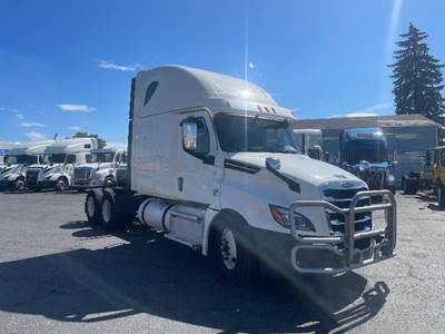 Freightliner Cascadia 126 Sleeper Semi Truck - 72" Integral Sleeper, 455HP, 12 Speed Automatic