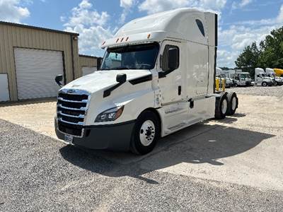 Freightliner Cascadia 126 Sleeper Semi Truck - 72" Integral Sleeper, 455HP, 12 Speed Automatic