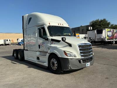 Freightliner Cascadia 126 Sleeper Semi Truck - 72" Integral Sleeper, 400HP, 12 Speed Automatic