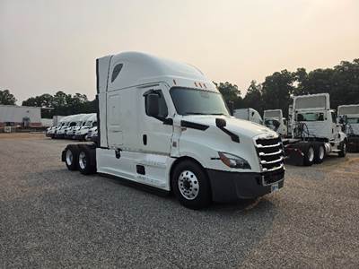 Freightliner Cascadia 126 Sleeper Semi Truck - 72" Integral Sleeper, 455HP, 12 Speed Automatic