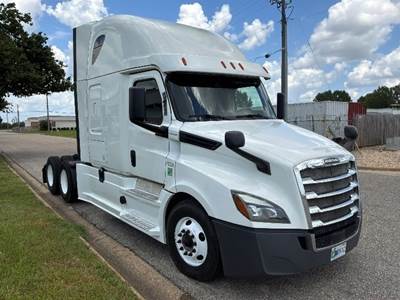 Freightliner Cascadia 126 Sleeper Semi Truck - 72" Integral Sleeper, 455HP, 12 Speed Automatic