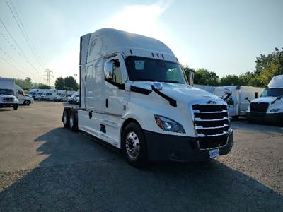 Freightliner Cascadia 126 Sleeper Semi Truck - 72" Integral Sleeper, 455HP, 12 Speed Automatic
