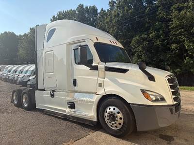 Freightliner Cascadia 126 Sleeper Semi Truck - 72" Integral Sleeper, 455HP, 12 Speed Automatic
