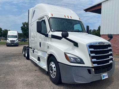 Freightliner Cascadia 126 Sleeper Semi Truck - 72" Integral Sleeper, 455HP, 12 Speed Automatic