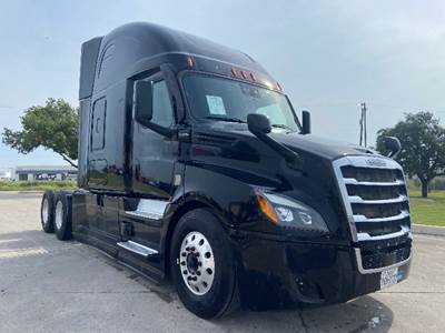 Freightliner Cascadia 126 Sleeper Semi Truck - 72" Integral Sleeper, 455HP, 12 Speed Automatic