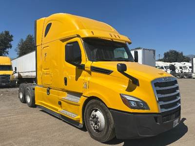 Freightliner Cascadia 126 Sleeper Semi Truck - 72" Integral Sleeper, 455HP, 12 Speed Automatic