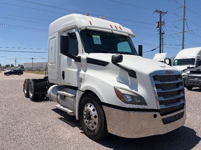 Freightliner Cascadia 126 Sleeper Semi Truck - 48" Integral Sleeper, 450HP, 6 Speed Automatic
