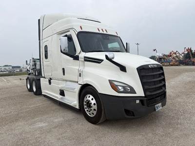 Freightliner Cascadia 126 Sleeper Semi Truck - 72" Integral Sleeper, 450HP, 12 Speed Automatic