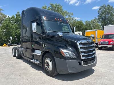 Freightliner Cascadia 126 Sleeper Semi Truck - 72" Integral Sleeper, 455HP, 12 Speed Automatic