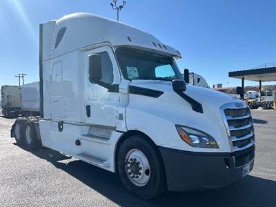 Freightliner Cascadia 126 Sleeper Semi Truck - 72" Integral Sleeper, 455HP, 12 Speed Automatic