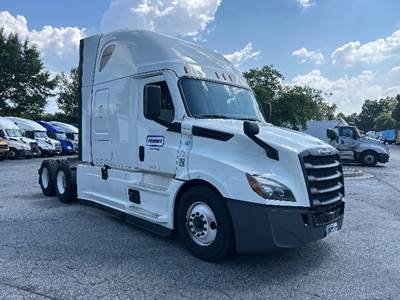 Freightliner Cascadia 126 Sleeper Semi Truck - 72" Integral Sleeper, 455HP, 12 Speed Automatic