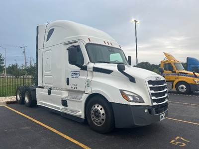 Freightliner Cascadia 126 Sleeper Semi Truck - 72" Integral Sleeper, 455HP, 12 Speed Automatic