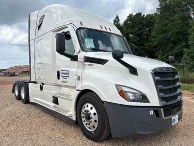 Freightliner Cascadia 126 Sleeper Semi Truck - 72" Integral Sleeper, 455HP, 12 Speed Automatic