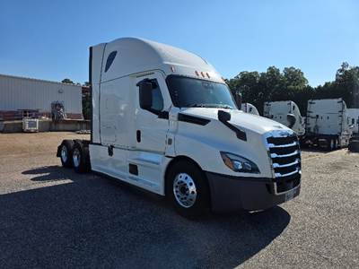 Freightliner Cascadia 126 Sleeper Semi Truck - 72" Integral Sleeper, 455HP, 12 Speed Automatic