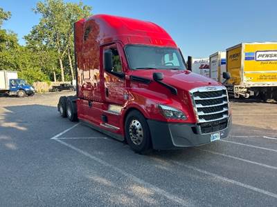 Freightliner Cascadia 126 Sleeper Semi Truck - 72" Integral Sleeper, 455HP, 12 Speed Automatic