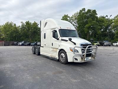 Freightliner Cascadia 126 Sleeper Semi Truck - 72" Integral Sleeper, 455HP, 12 Speed Automatic