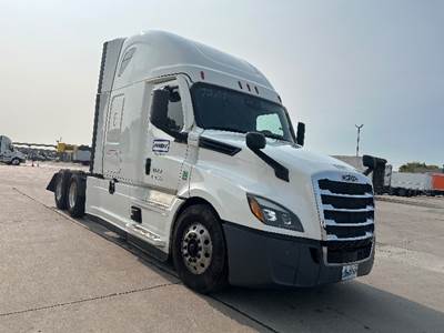 Freightliner Cascadia 126 Sleeper Semi Truck - 72" Integral Sleeper, 455HP, 12 Speed Automatic