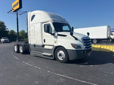 Freightliner Cascadia 126 Sleeper Semi Truck - 72" Integral Sleeper, 455HP, 12 Speed Automatic