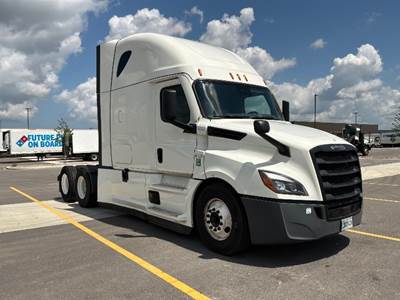 Freightliner Cascadia 126 Sleeper Semi Truck - 72" Integral Sleeper, 455HP, 12 Speed Automatic