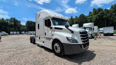 Freightliner Cascadia 126 Sleeper Semi Truck - 72" Integral Sleeper, 455HP, 12 Speed Automatic