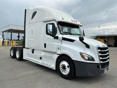 Freightliner Cascadia 126 Sleeper Semi Truck - 72" Integral Sleeper, 455HP, 12 Speed Automatic